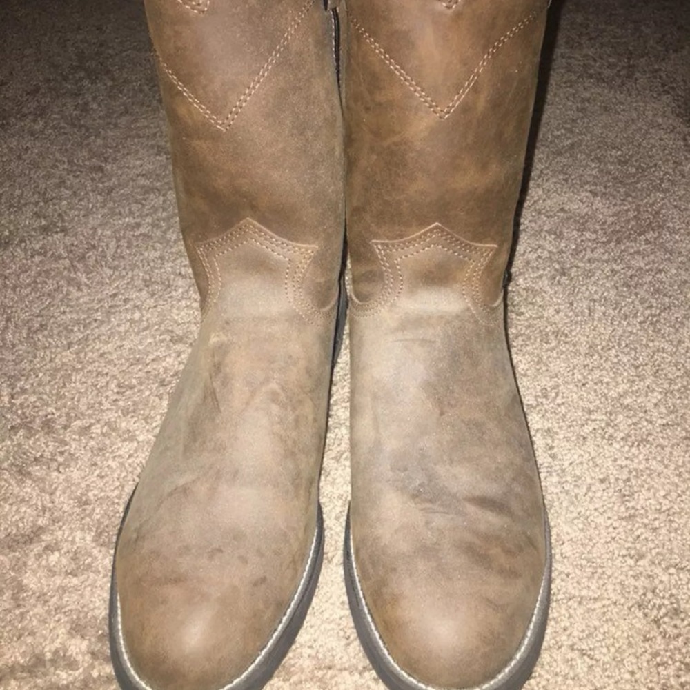 Basic Justin Cowboy Boots